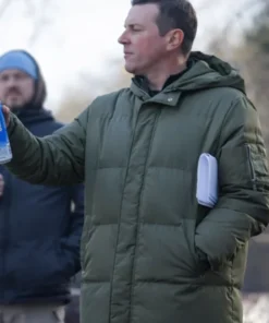 Signing Tony Raymond Michael Mosley Walt Green Coat